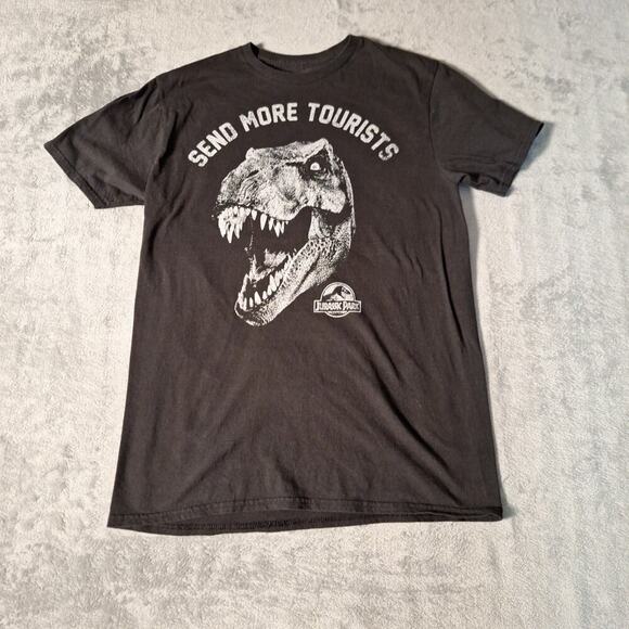 Jurassic World Send More Tourist T-Shirt Black Cotton Short Sleeve Size Medium - Picture 1 of 6